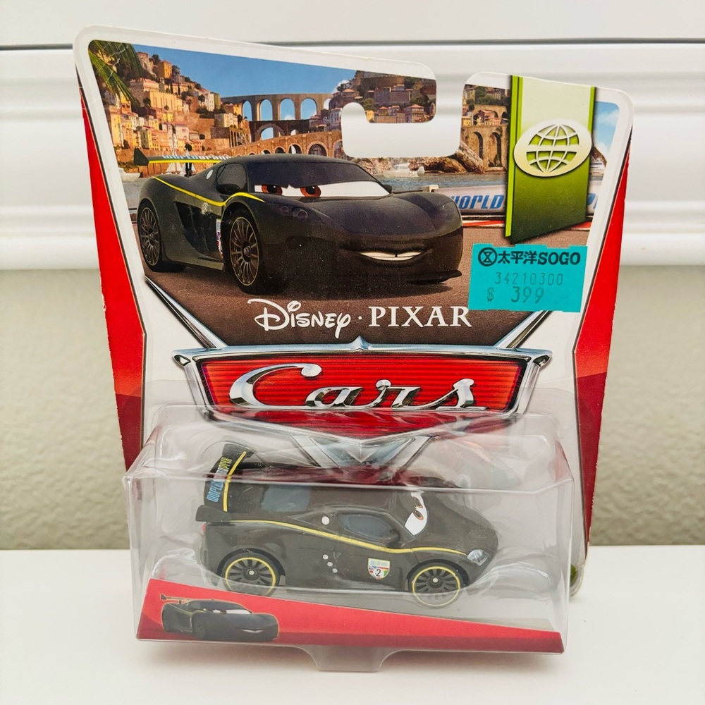 Desnep Pixar Cars Lewis Hamilton car Model